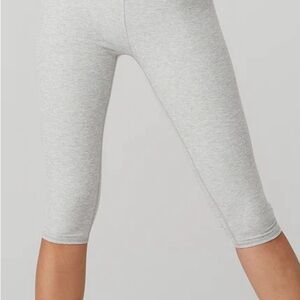 Alo leggings - new w tags, never been worn.